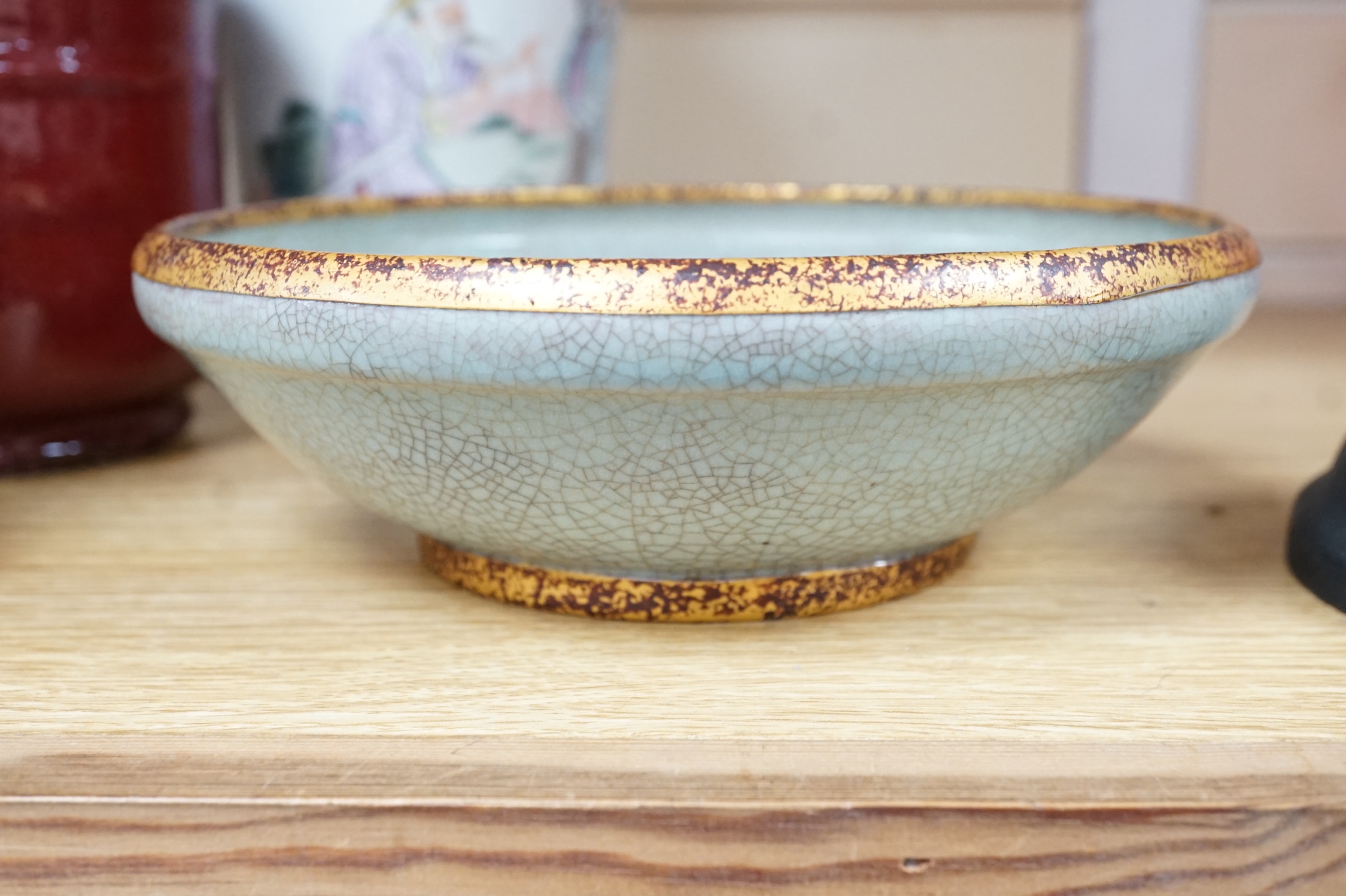 A Chinese crackleware bowl, 19cm diameter